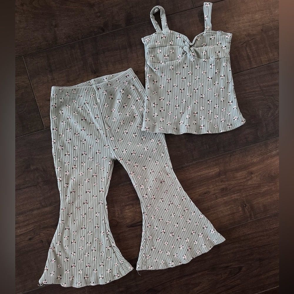 Girls 3T bell bottomed floral set